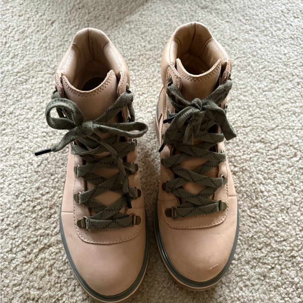 Sorel Tan Leather Boots